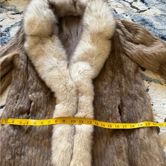 Brown stripped mink fur jacket coat with blue Fox trim - Picture 12 of 16